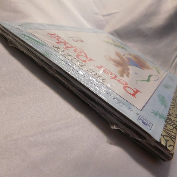 Bunny's New Shoes and The Tale of Peter Rabbit Little Golden Book - Picture 3 of 3